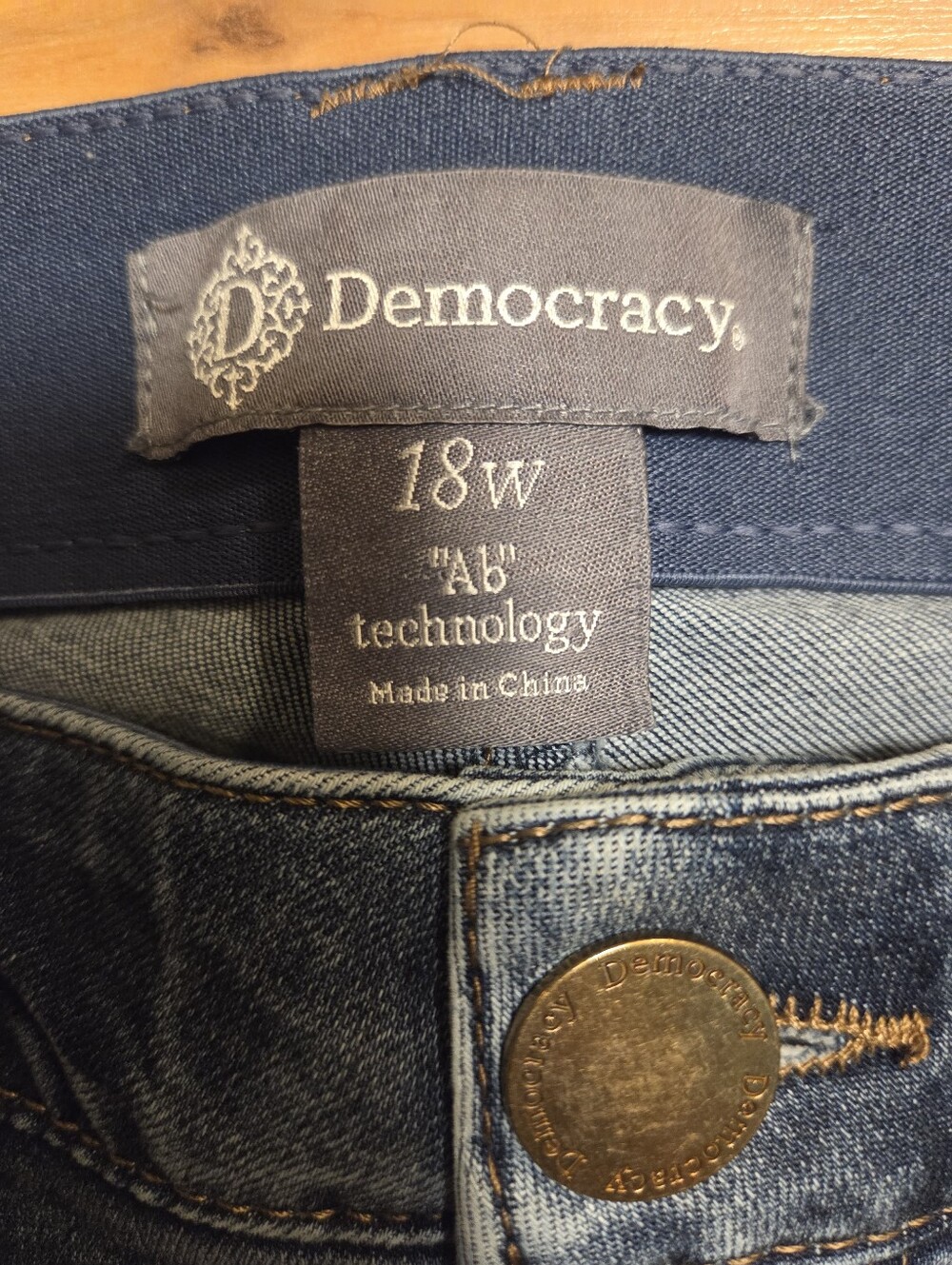 Democracy Ab Technology High Rise Tiered-Hem Flare Jeans Size 18W - Picture 5 of 9